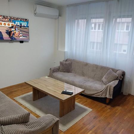 Budget Apartment Balkanika Belgrado Buitenkant foto