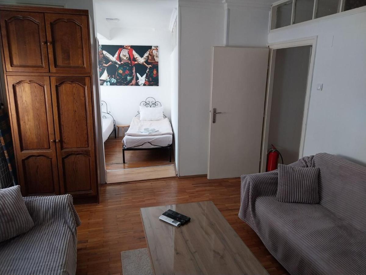 Budget Apartment Balkanika Belgrado Buitenkant foto